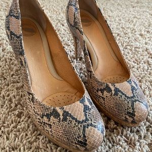 Snakeskin pattern heels